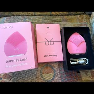 Facial Cleansing Brush